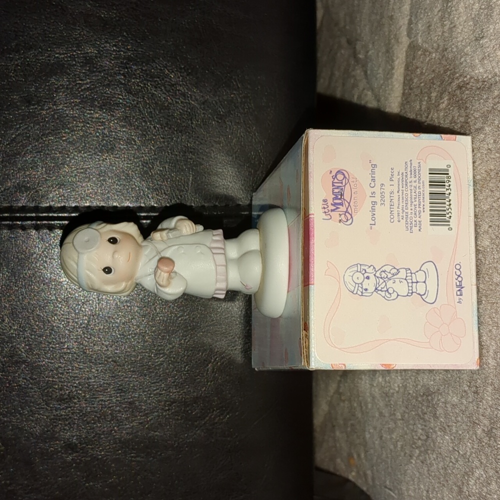 Little moments figurine